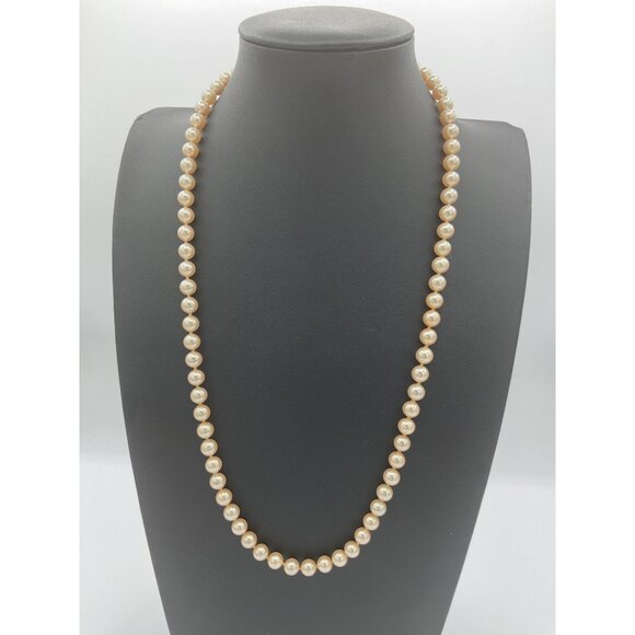 Elegant Faux Pearl Necklace With Rhinestone Clasp - Picture 1 of 4
